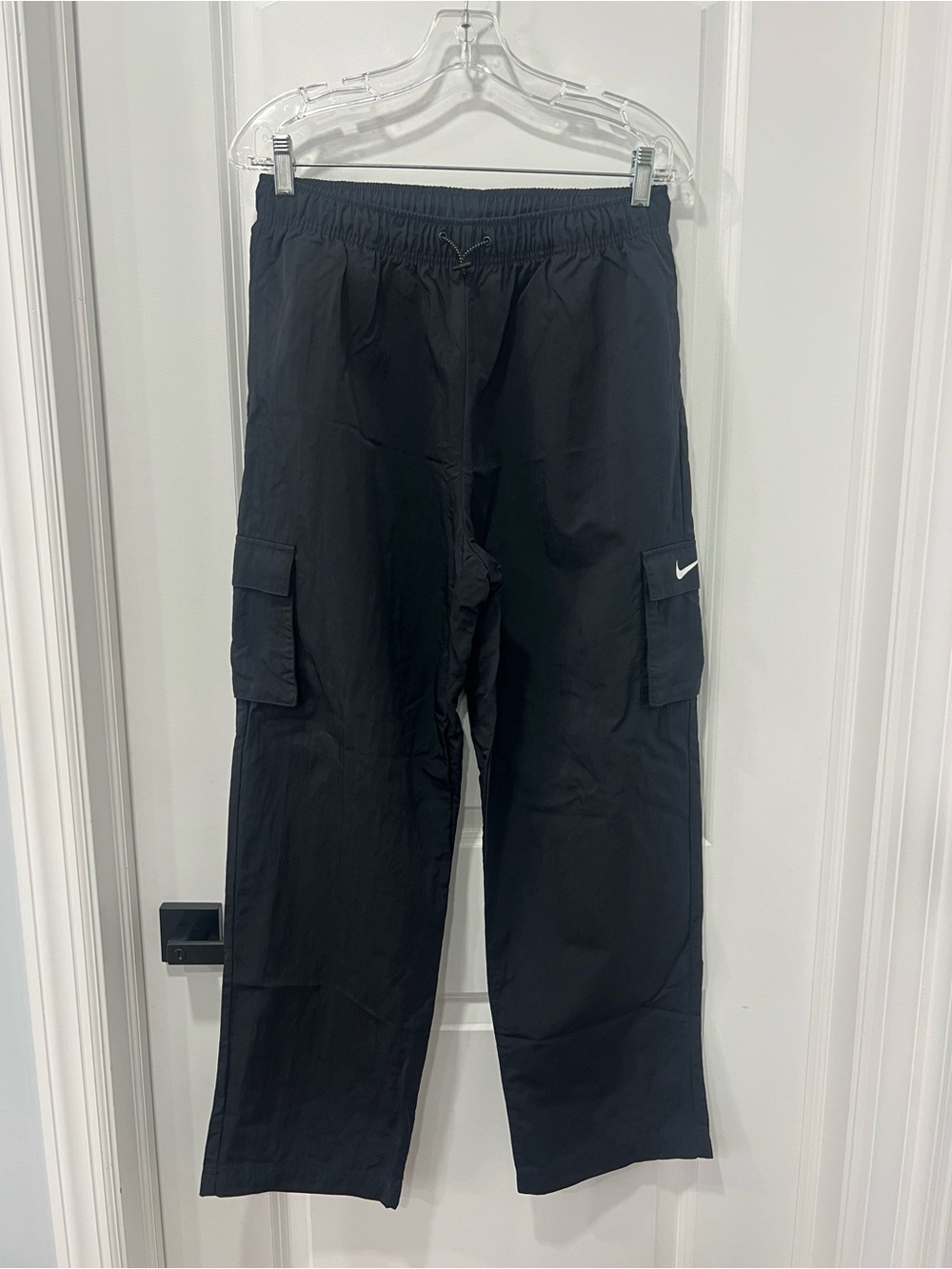 Nike Sportswear Essential High-Rise Woven Cargo Pants Black